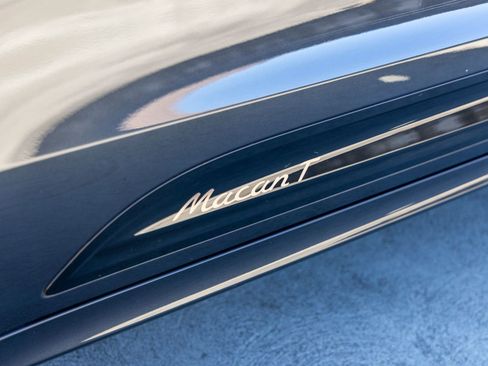 Used 2023 Porsche Macan Turbo image 19
