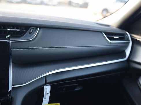 New 2025 Jeep Grand Cherokee Laredo X w/ Trailer Tow Package image 33