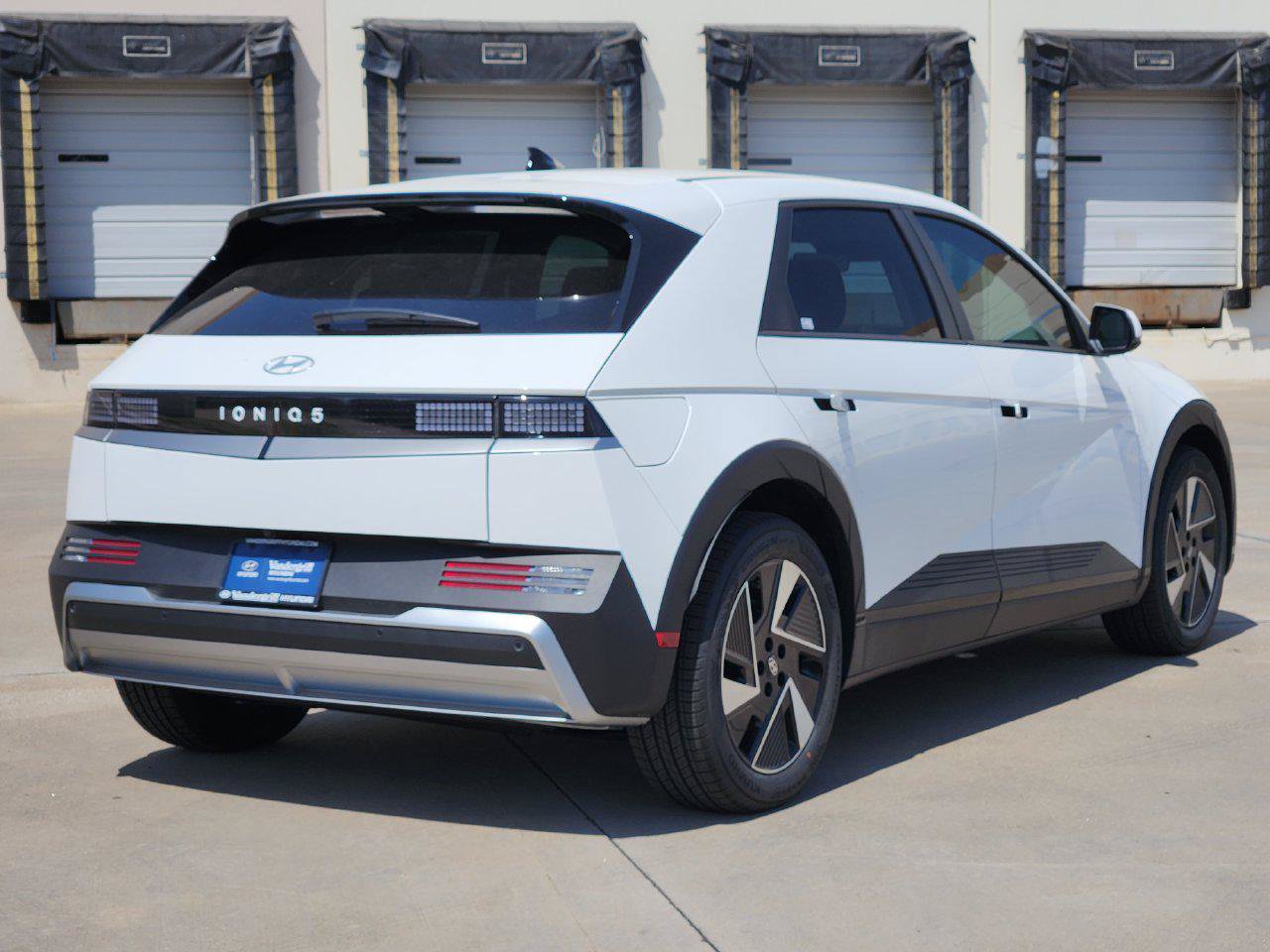 New 2027 Hyundai Ioniq 5 SE RWD image 4