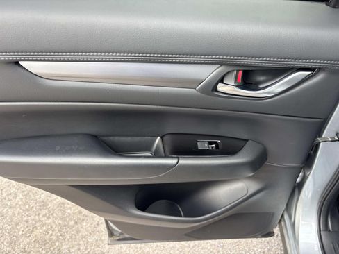 Used 2019 MAZDA CX-5 Touring FWD image 17