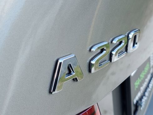 Used 2020 Mercedes-Benz A 220 4MATIC w/ Premium Package image 8