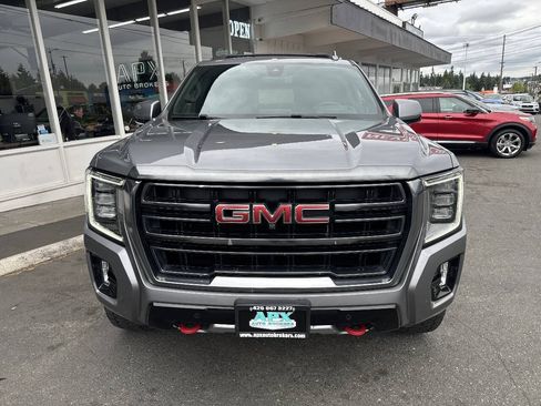 Used 2021 GMC Yukon AT4 w/ AT4 Premium Package AWD/4WD image 14