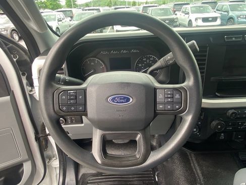 Used 2023 Ford F250 XL w/ XL Driver Assist Package AWD/4WD image 13