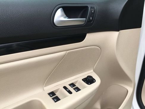 Used 2013 Volkswagen Jetta TDI FWD image 20