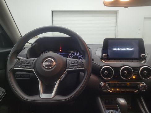 Used 2025 Nissan Sentra SV FWD image 22