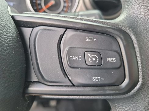 Used 2021 Jeep Gladiator Sport w/ Trailer Tow Package AWD/4WD image 18