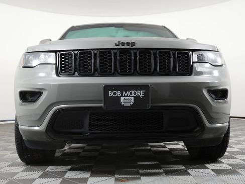 Used 2022 Jeep Grand Cherokee Laredo X image 2