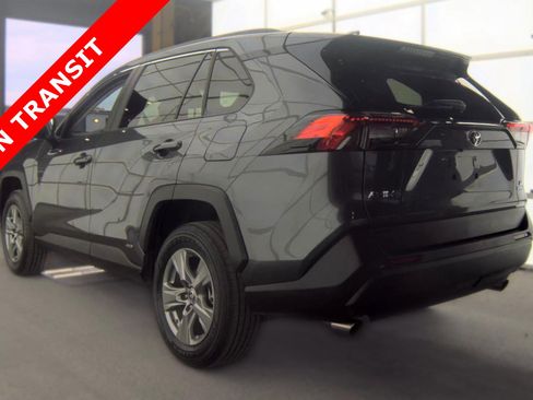 Used 2023 Toyota RAV4 LE AWD/4WD image 5