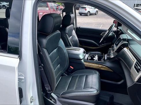 Used 2017 GMC Yukon Denali w/ Open Road Package AWD/4WD image 30