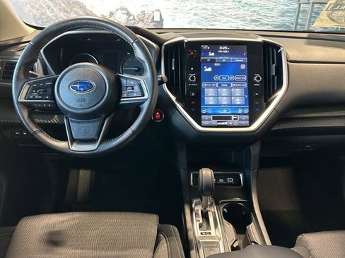 Used 2023 Subaru Ascent Premium w/ Convenience Package AWD/4WD image 3