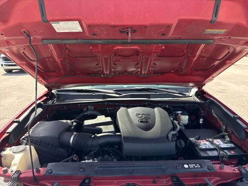 Used 2017 Toyota Tacoma Limited w/ Tow Package image 22