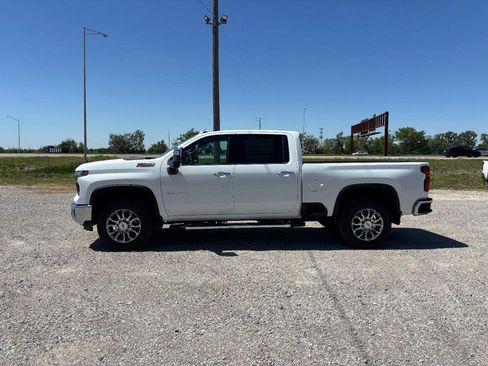 New 2026 Chevrolet Silverado 2500 LTZ w/ LTZ Convenience Package AWD/4WD image 2