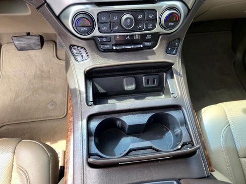 Used 2019 Chevrolet Suburban Premier image 49