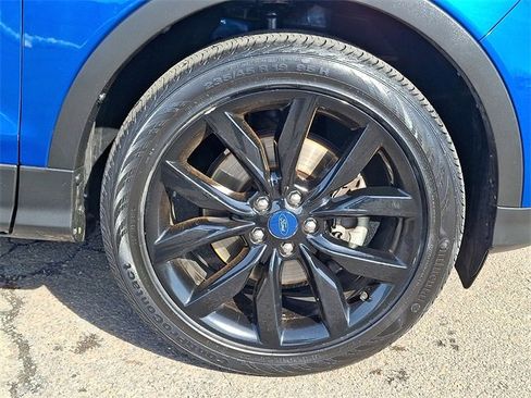 Certified 2018 Ford Escape SE w/ SE Sport Appearance Package image 6