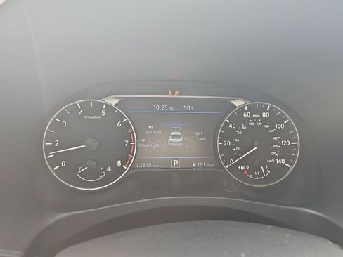 Used 2025 Nissan Altima 2.5 SV image 9