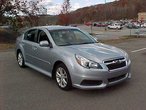 Used 2014 Subaru Legacy 2.5i Premium AWD/4WD image 32