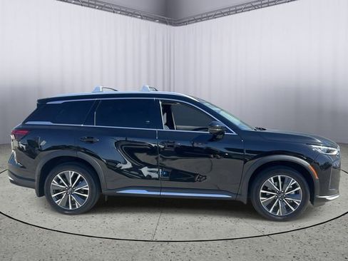 Certified 2026 INFINITI QX60 Luxe w/ Family Package AWD/4WD image 6