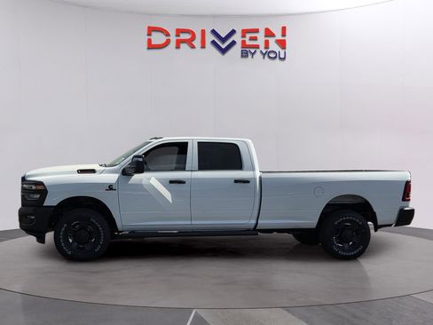 New 2026 RAM 2500 Tradesman AWD/4WD image 7