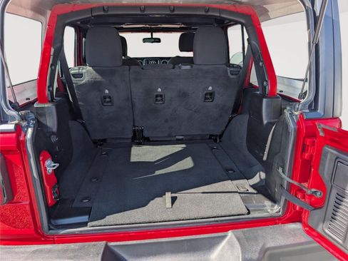 Used 2023 Jeep Wrangler Unlimited Sport AWD/4WD image 12
