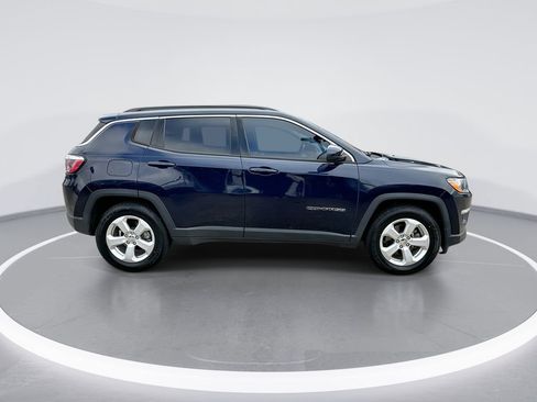 Used 2019 Jeep Compass Latitude w/ Popular Equipment Group image 9