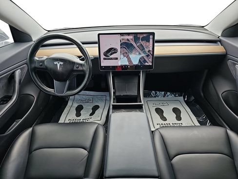 Used 2018 Tesla Model 3 Mid Range RWD image 13