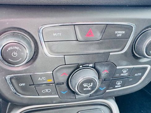 Used 2019 Jeep Compass Latitude AWD/4WD image 20
