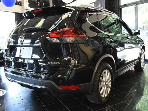 Used 2019 Nissan Rogue SV AWD/4WD image 10
