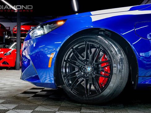 Used 2025 BMW M5 w/ Carbon Package image 11