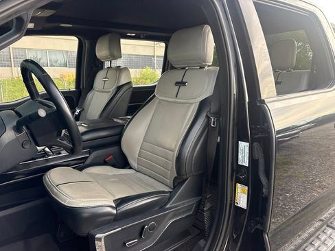 Used 2023 Ford F150 Lightning Platinum AWD/4WD image 9
