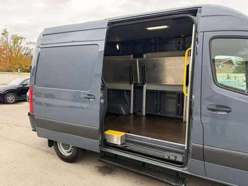 Used 2019 Mercedes-Benz Sprinter 144 image 39