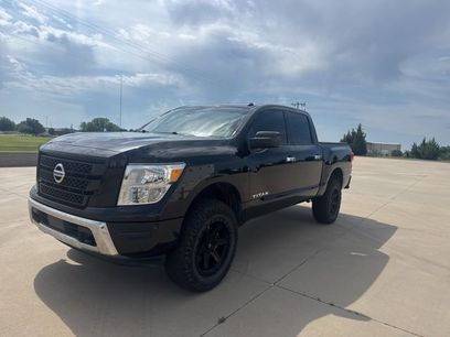 Used 2021 Nissan Titan SV w/ SV Convenience Package