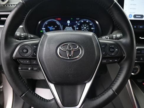 Used 2024 Toyota Venza Limited AWD/4WD image 21