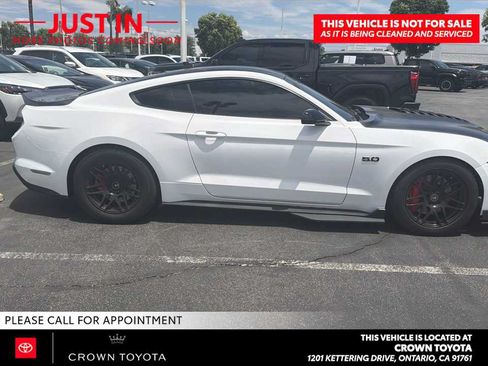 Used 2021 Ford Mustang GT Premium w/ Black Accent Package RWD image 3