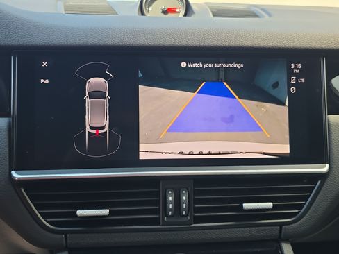 Certified 2023 Porsche Cayenne AWD/4WD image 25