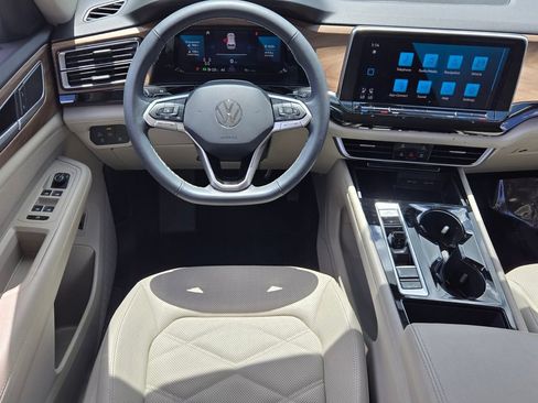 Certified 2024 Volkswagen Atlas SE FWD image 15
