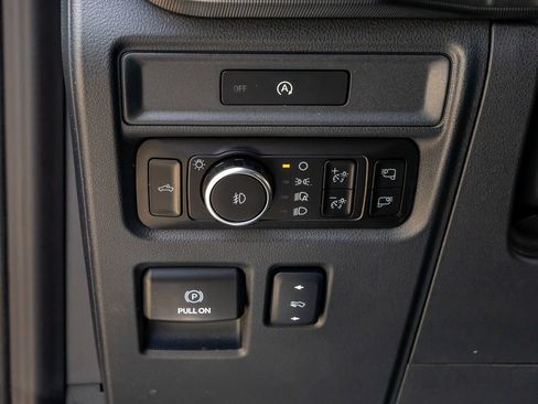 Used 2025 Ford F150 Platinum AWD/4WD image 22