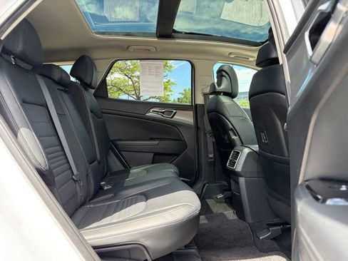 Used 2023 Kia Sportage SX AWD/4WD image 14