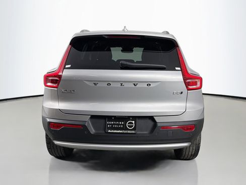 Used 2024 Volvo XC40 B5 Plus w/ Protection Package Premier AWD/4WD image 7