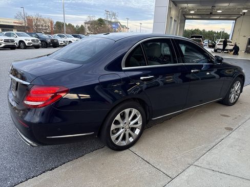 Used 2017 Mercedes-Benz E 300 image 6