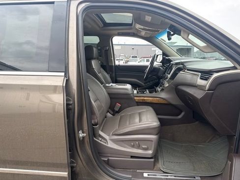 Used 2016 GMC Yukon Denali w/ Open Road Package AWD/4WD image 19