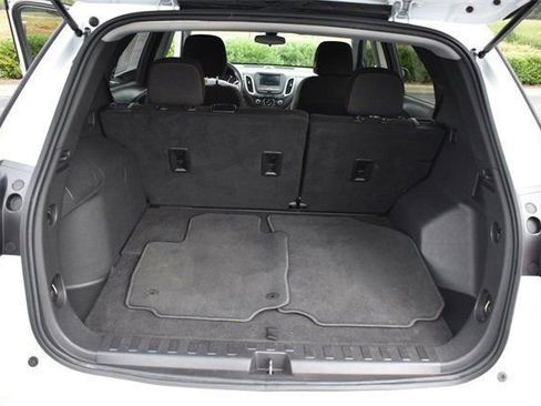 Used 2023 Chevrolet Equinox LT image 26