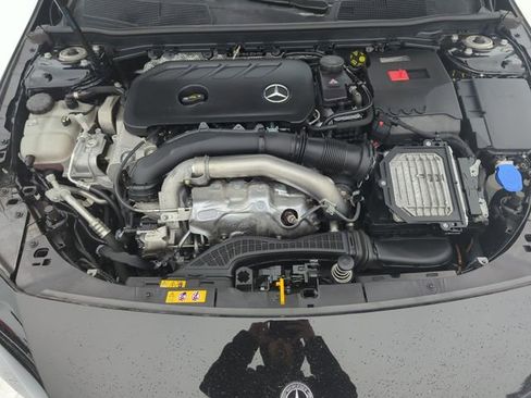 Used 2025 Mercedes-Benz CLA 250 4MATIC image 27