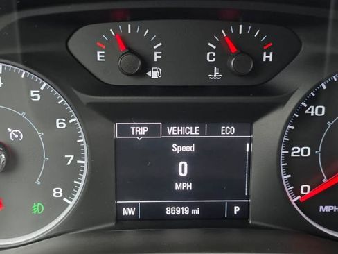 Used 2017 GMC Acadia SLE AWD/4WD image 24