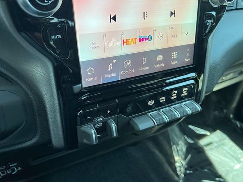 New 2026 RAM 2500 Big Horn AWD/4WD image 26