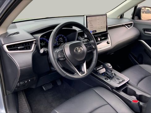 Used 2026 Toyota Corolla Cross XLE FWD image 17