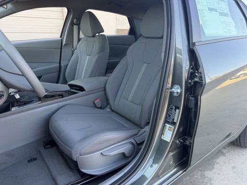 New 2026 Hyundai Elantra SE image 22