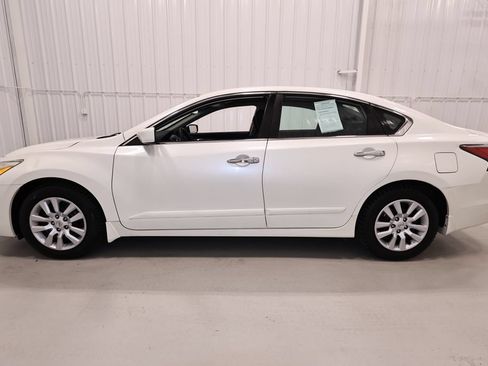 Used 2015 Nissan Altima 2.5 S w/ Power Driver Seat Package FWD image 6