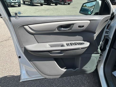Used 2015 Chevrolet Traverse LTZ AWD/4WD image 16