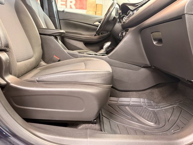 Used 2021 Buick Encore GX Preferred w/ Cold Weather Comfort Package FWD image 27