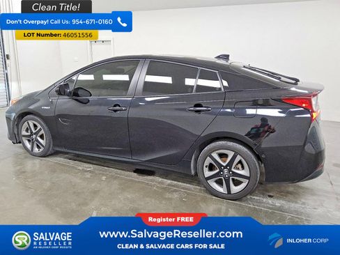 Used 2022 Toyota Prius XLE image 3